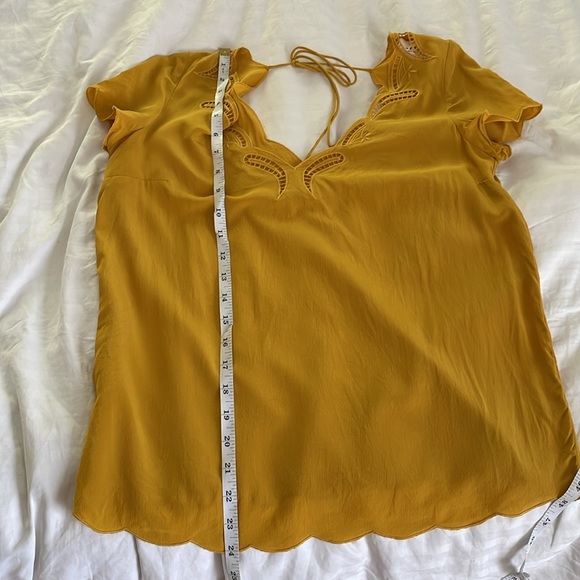 Beautiful sezane top silk mustard size 36 - Picture 6 of 6